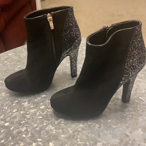 women’s Sparkly accent boots - Picture 3 of 7